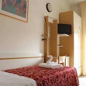 3* Otel Clara